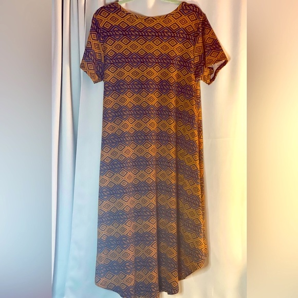 LuLaRoe Carly Dress size Large Aztec southwest design high low cut EUC - Picture 3 of 5